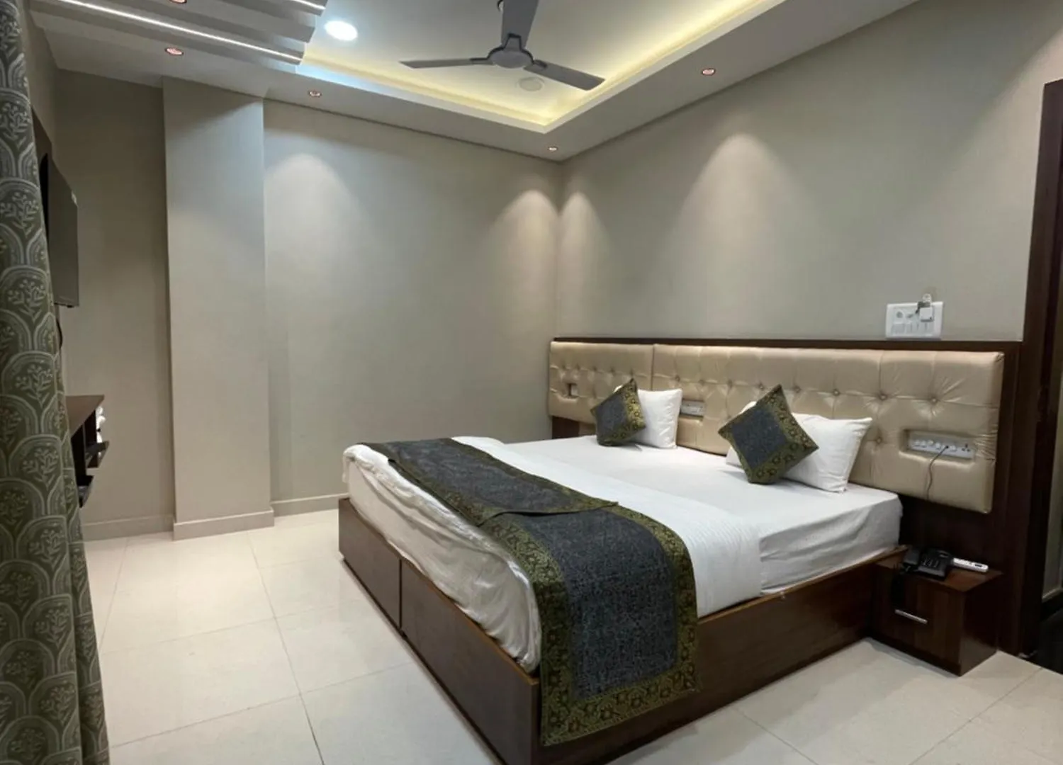 Vishwanath Inn Varanasi Hotel